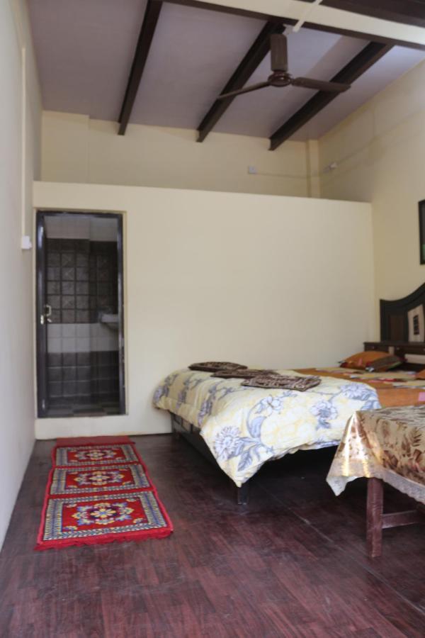Mother Hostel Varanasi Exterior foto