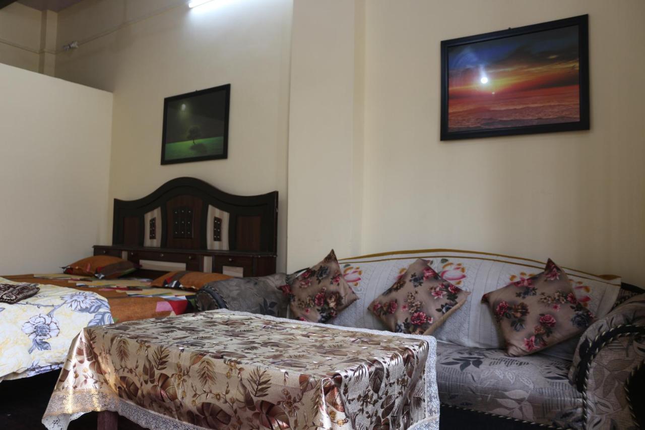 Mother Hostel Varanasi Exterior foto