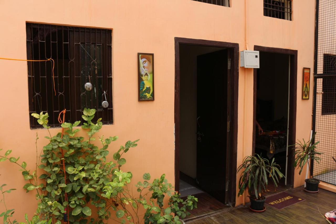 Mother Hostel Varanasi Exterior foto