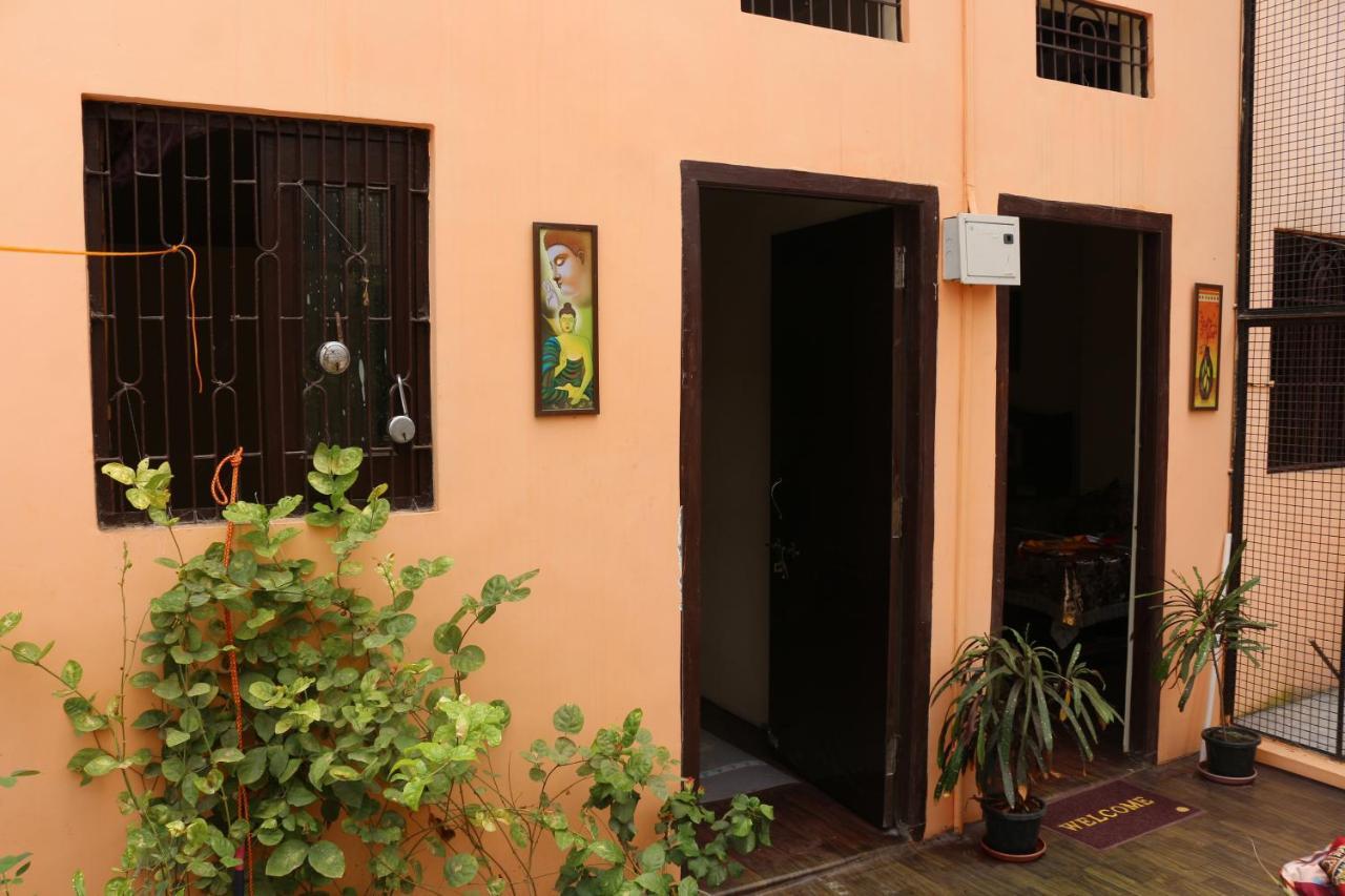 Mother Hostel Varanasi Exterior foto
