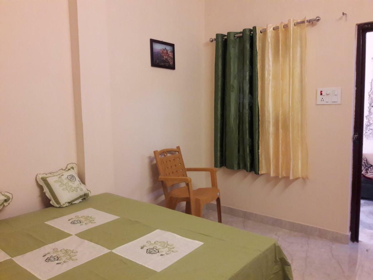 Mother Hostel Varanasi Exterior foto